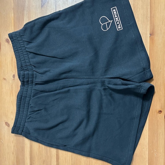 H&M black sweat short. Blackpink collaboration - Picture 4 of 6